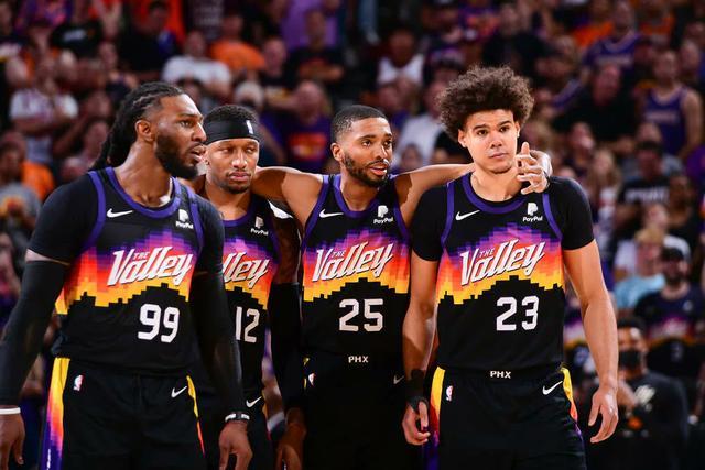 熊猫体育官方网站-包含欧超杯冲刺阶段走向成谜，菲尼克斯太阳绝杀压哨，质疑声仍在，数据趋势出现新变化的词条